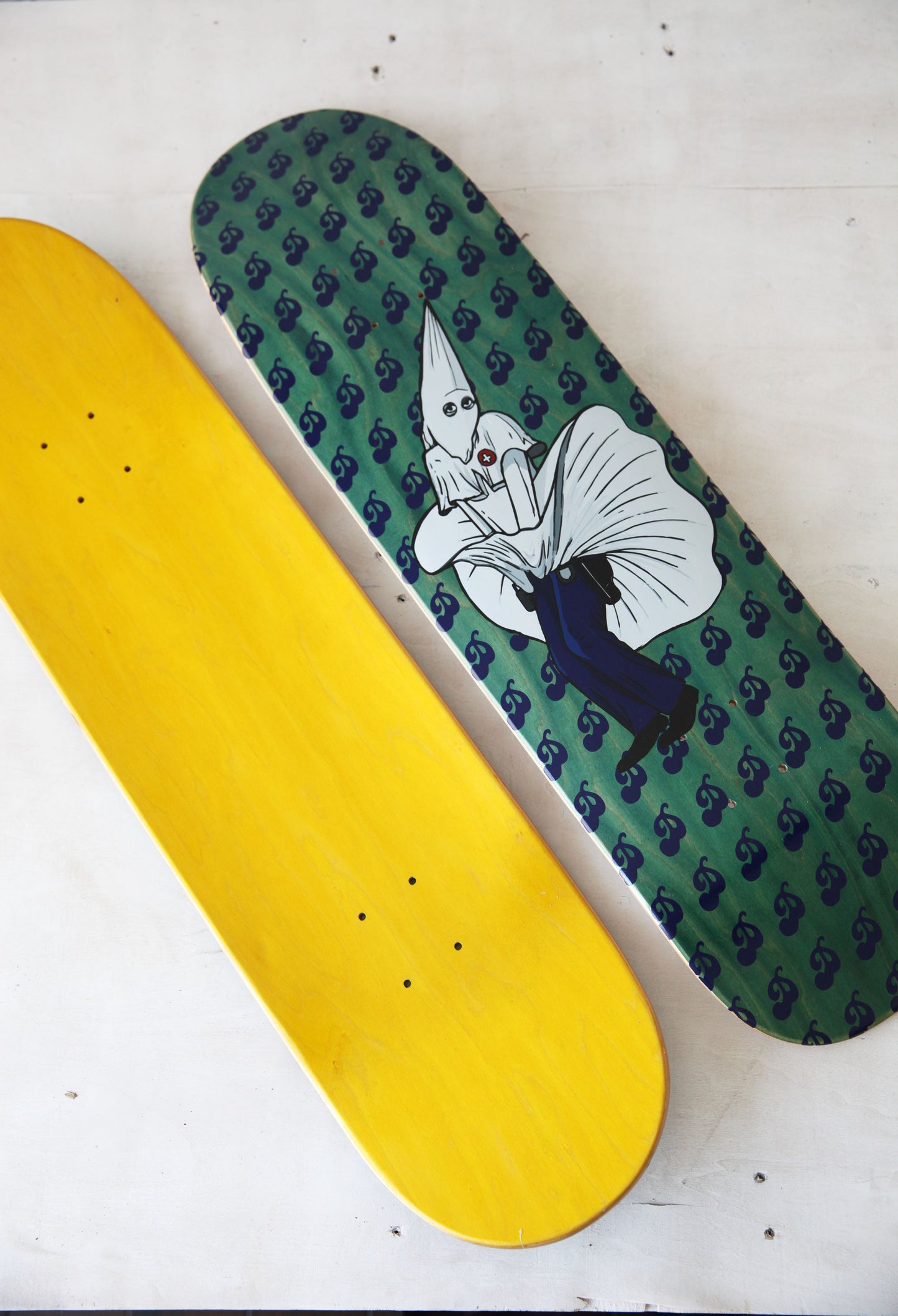 Delic Skateboards - SLAVE PATROL